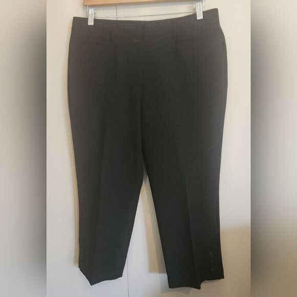 Zac & Rachel Pants - P39 Zac & Rachel black cropped dress pants pockets button detail @ cuffs